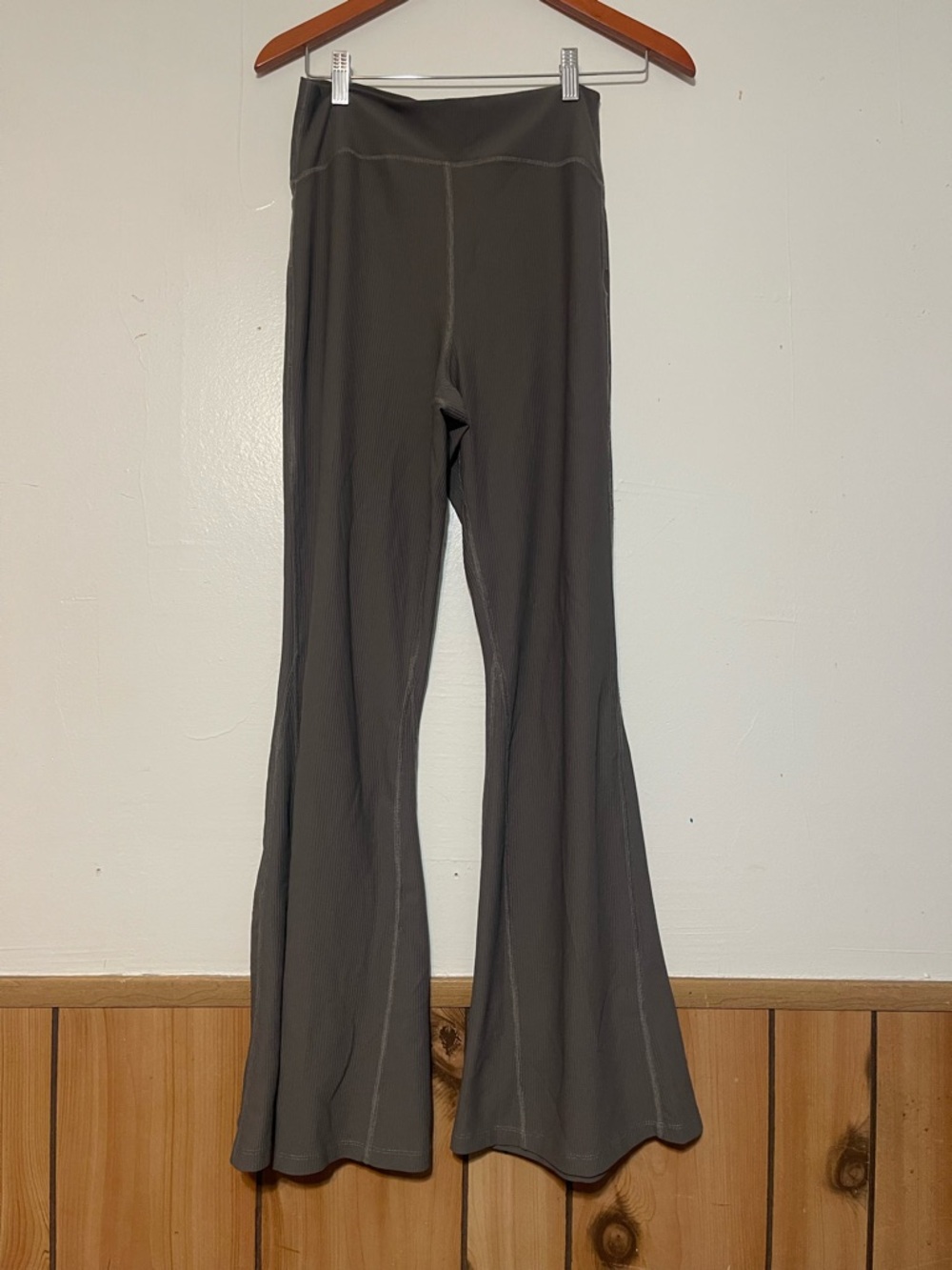 Old Navy leggins - Picture 2 of 9